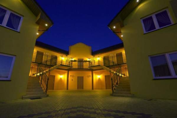 Diament Bed & Breakfast Rewal Luaran gambar